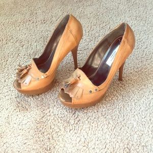 Vera Wang Heels